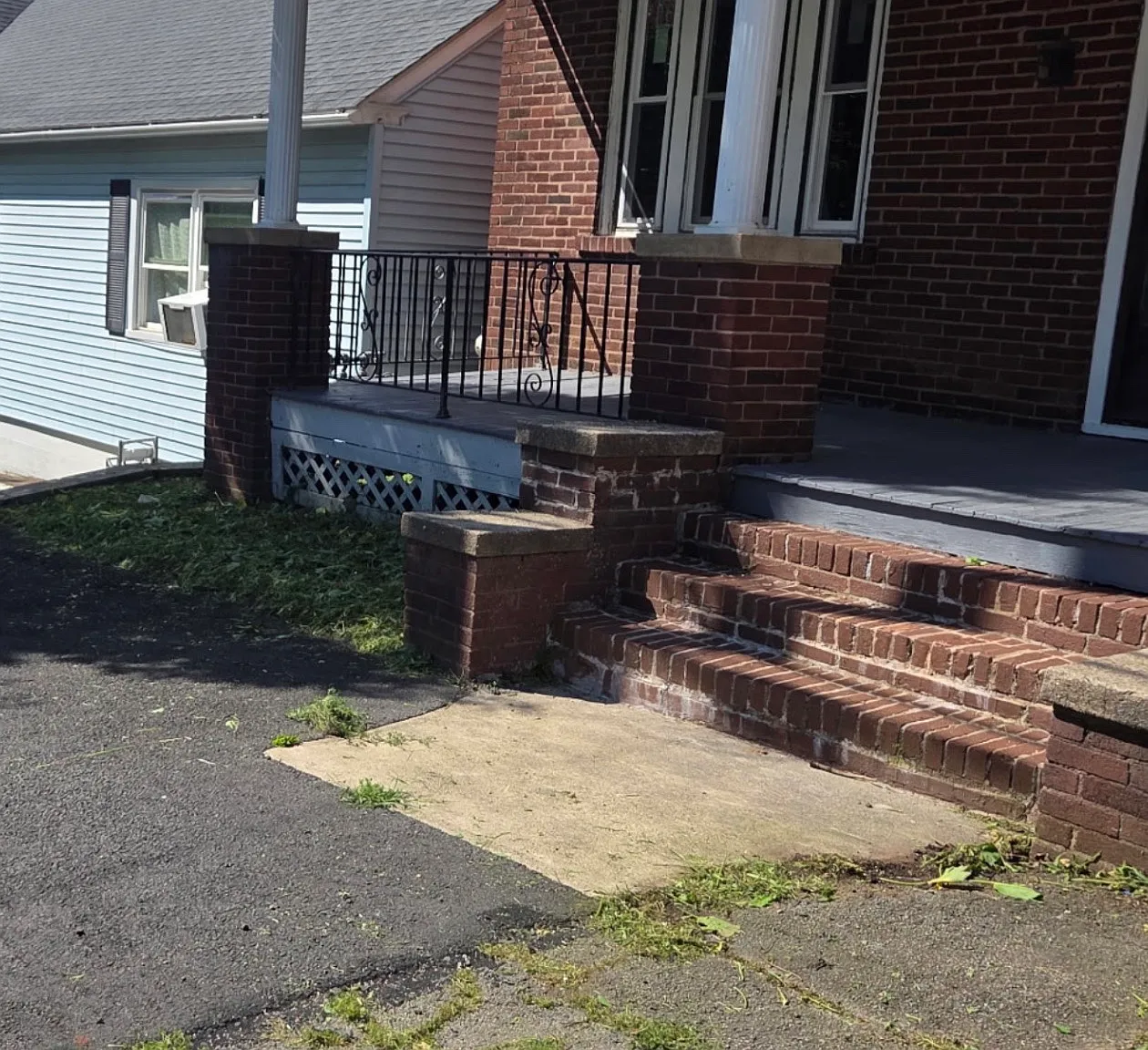4 bed, 2194 sqft, $1,975 — Photo 1