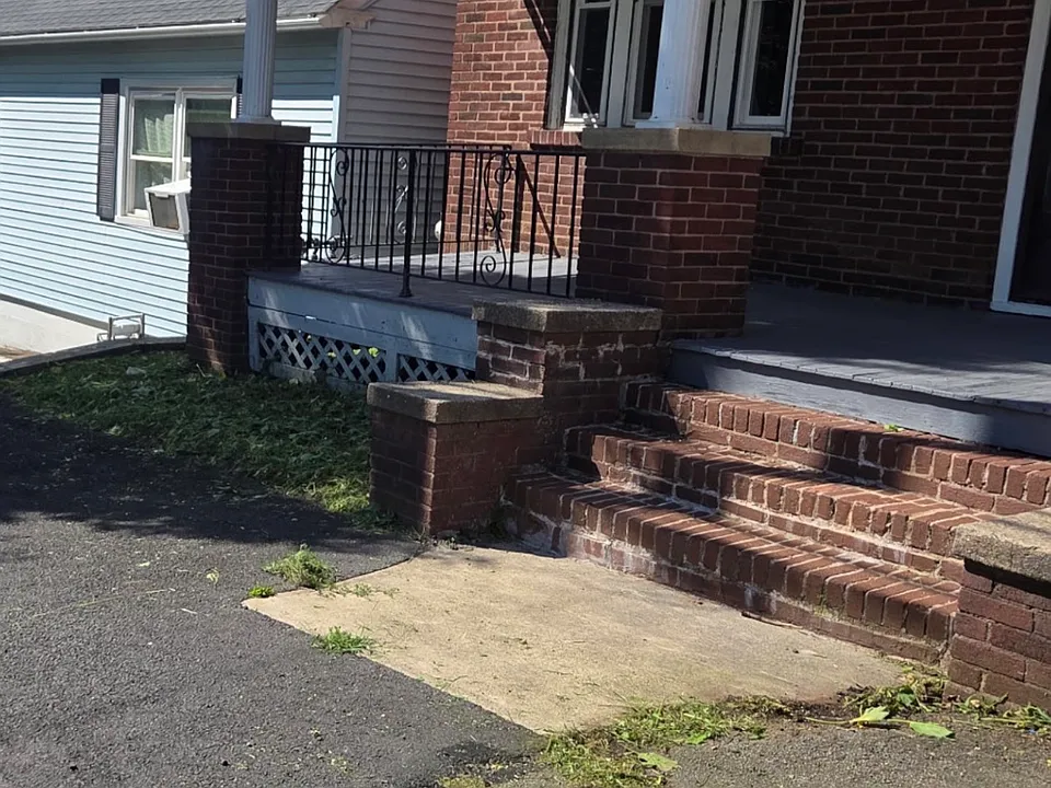 65 8th Ave