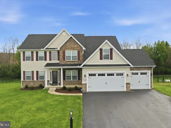 153 Delanie Dr, Greencastle, PA 17225