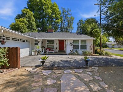 22654 Collins St, Woodland Hills, CA, 91367