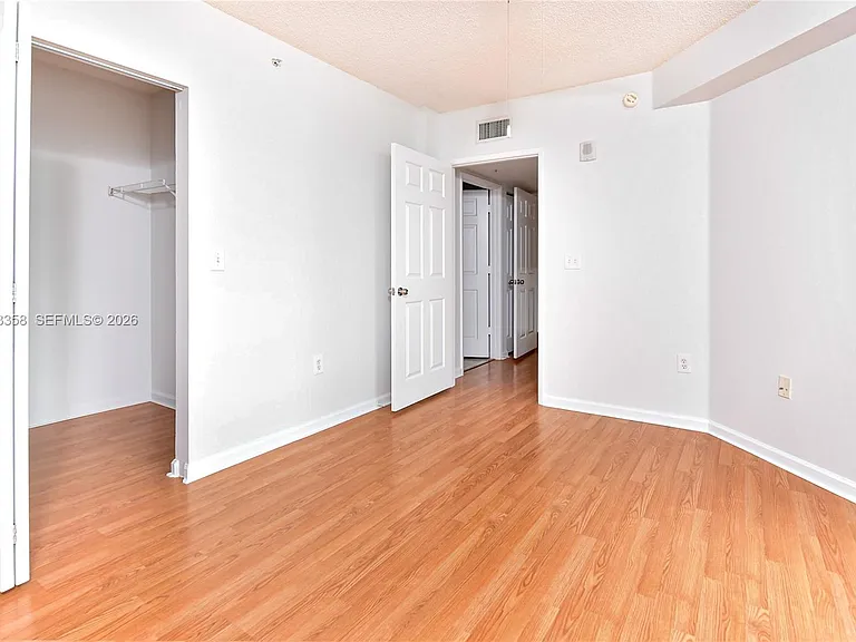 1919 Van Buren St #311A — Photo 8