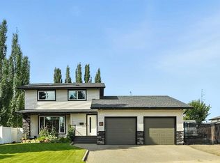 6 NE Wiltshire Pl, Red Deer, AB T4N 6B7