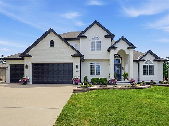 2nd image of 2115 Prairie Creek Dr