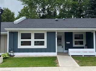 13 Szollosy Cir, Hamilton, ON L9B1T8