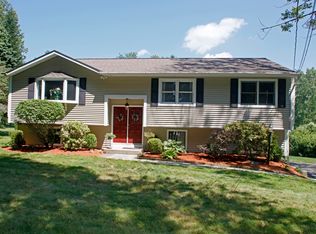 123 Briar Ridge Rd, Danbury, CT 06810