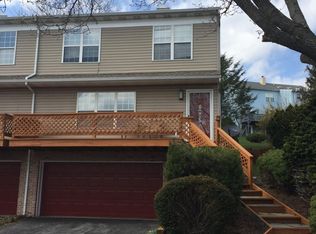114 Pinnacle Point Dr, Lancaster, PA 17601