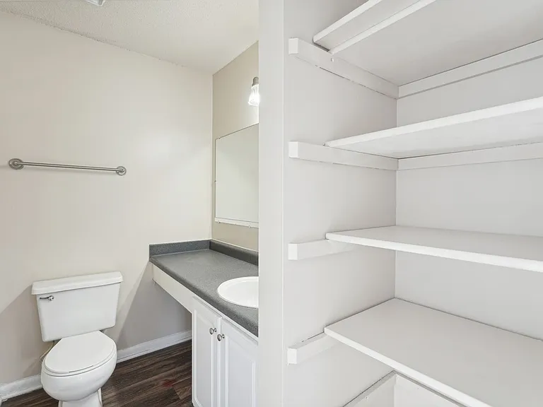 Cypress Pointe Apartment Homes — Photo 26