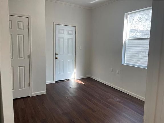 4th image of 1729 France St