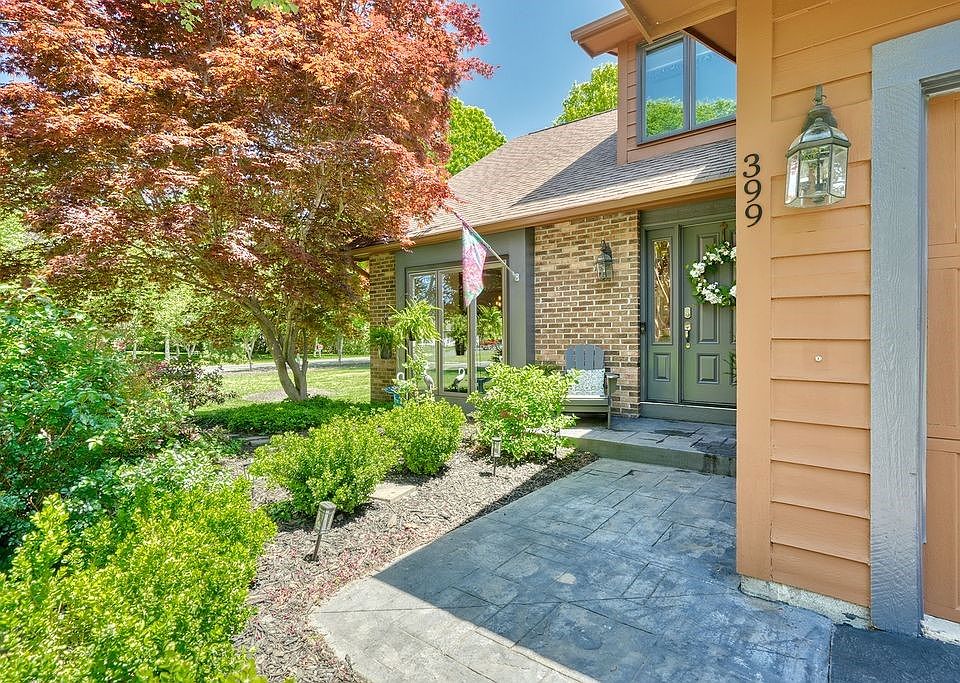 1st image of 399 Thrushwood Ln