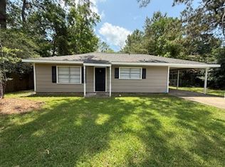 42099 Garden Dr, Ponchatoula, LA 70454