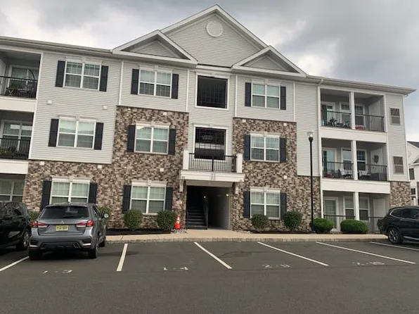 625 Marion Ln, Monroe Township, NJ 08831