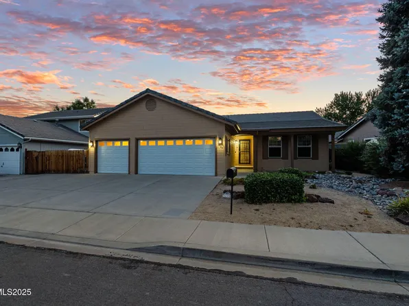 5285 Canyon View Dr, Sparks, NV 89436