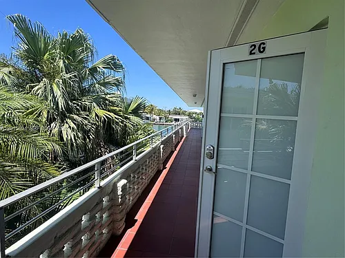 8550 Byron Ave #2G Photo 1