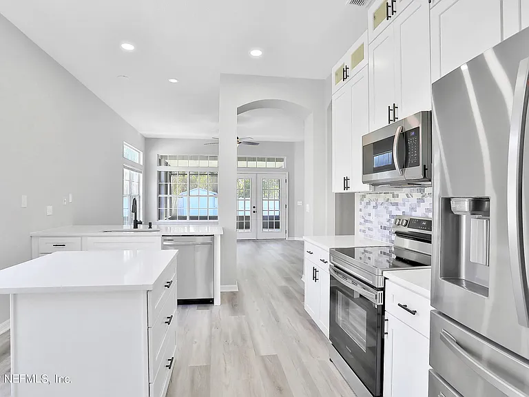 428 Morning Glory Ln — Photo 10