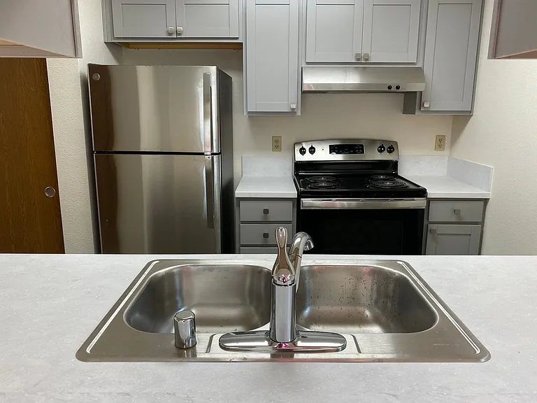 812 NE 42nd St — Photo 3