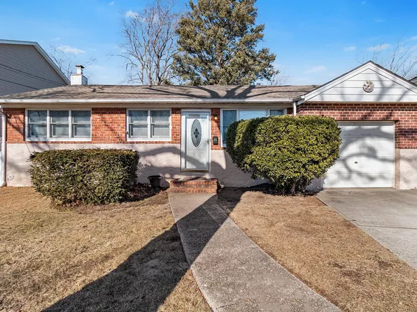 77 Boston Avenue, Massapequa, NY 11758