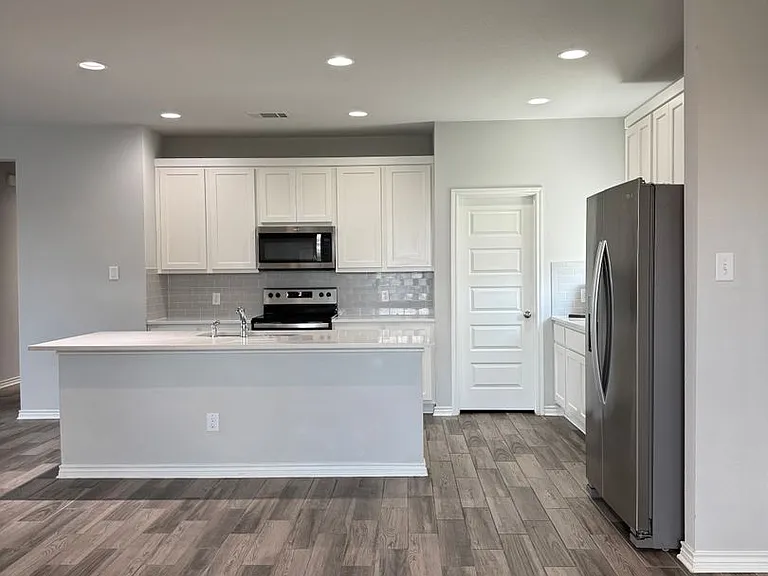332 McLintock Rd — Photo 12
