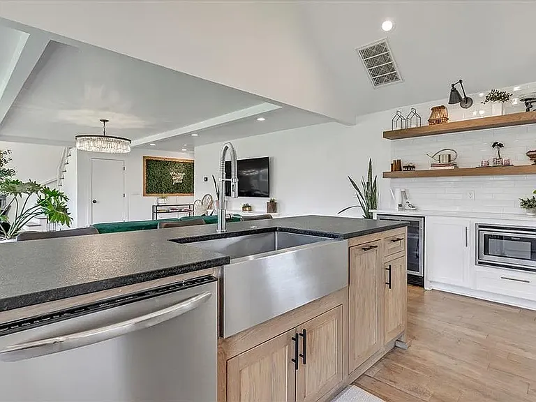 4910 Morris Ln — Photo 10