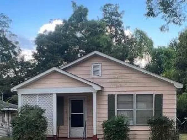 820 Raymond St, Opelousas, LA 70570