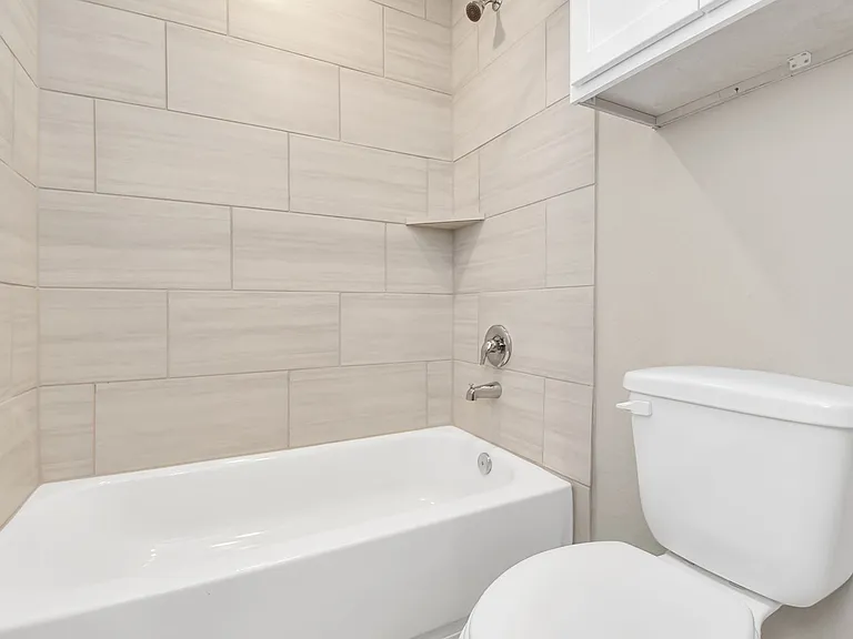21035 Bay Village Dr #A — Photo 36
