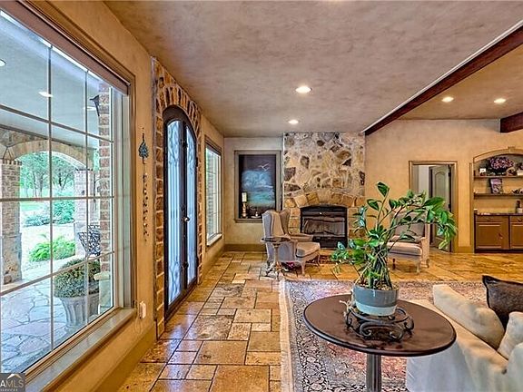 4th image of 1422 Wolffork Rd