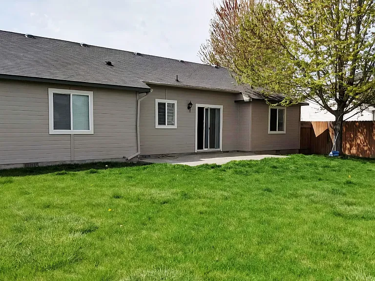 7184 E Hampton Ln — Photo 4