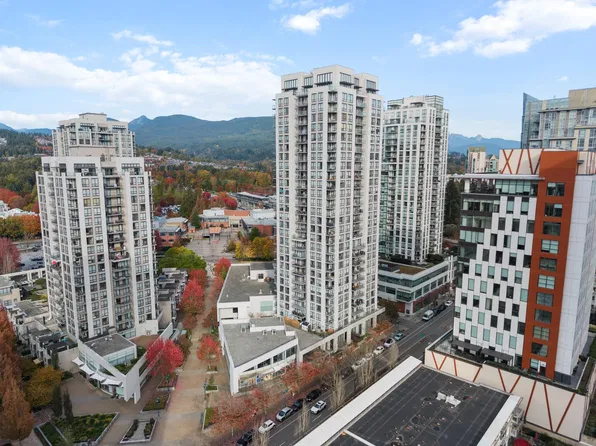 2979 Glen Dr #608, Coquitlam, BC V3B 0B2