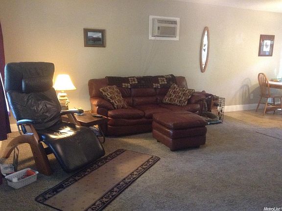 3rd image of 369 Huntley Ave