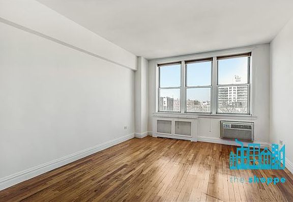 5th image of 495 E 7th St APT 7K