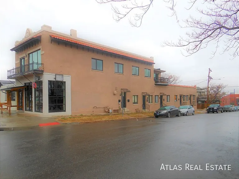 1529 W 34th Ave — Photo 3