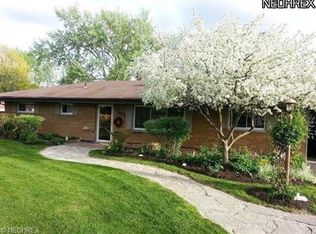 1492 Bradford Dr, Macedonia, OH 44056