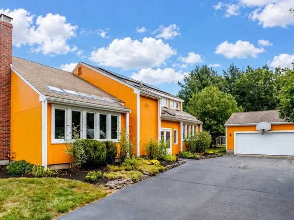 27 Lee St, Lancaster, MA 01523