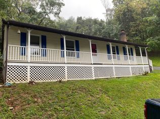 404 King David Dr, Linden, VA 22642