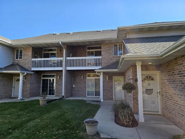 1339 Hillwood BOULEVARD #H, Pewaukee, WI 53072