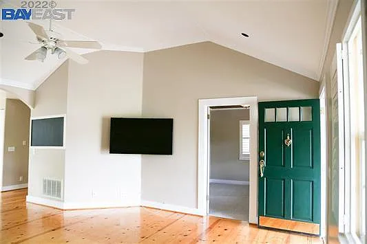 1505 Brooks St — Photo 2