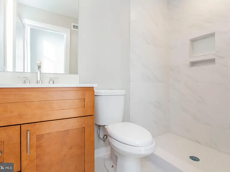1320 S Opal St #2 — Photo 25