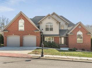 1530 Leighton Dr, Soddy Daisy, TN 37379
