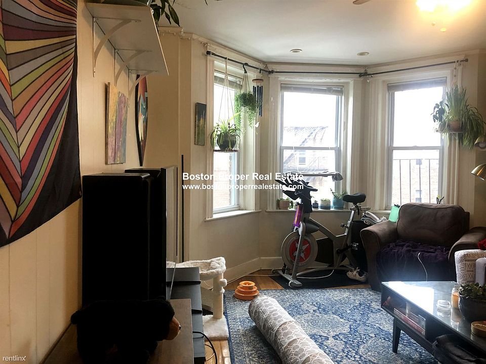 211 Park Dr. #34 Boston - Fenway Unit Photo 1 (1)