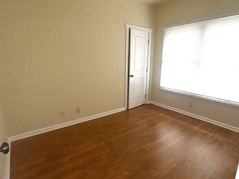 106 N Milpas St — Photo 10
