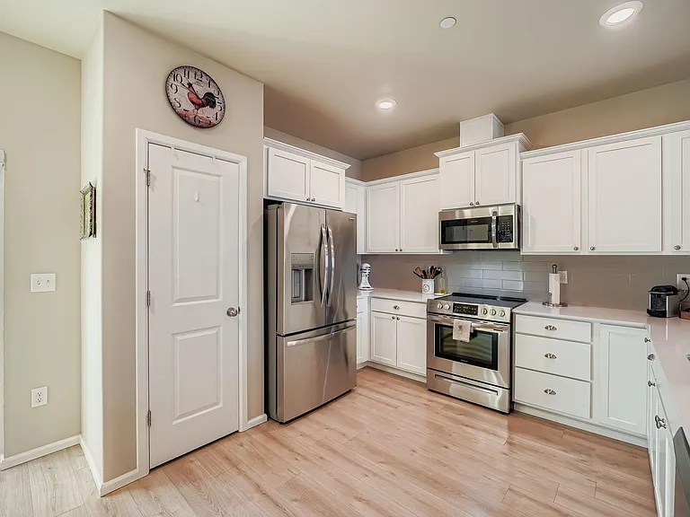 32668 Steamboat Ln — Photo 7