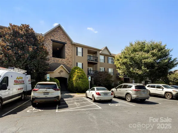 181 Brickton Village Cir Unit 103, Fletcher, NC 28732