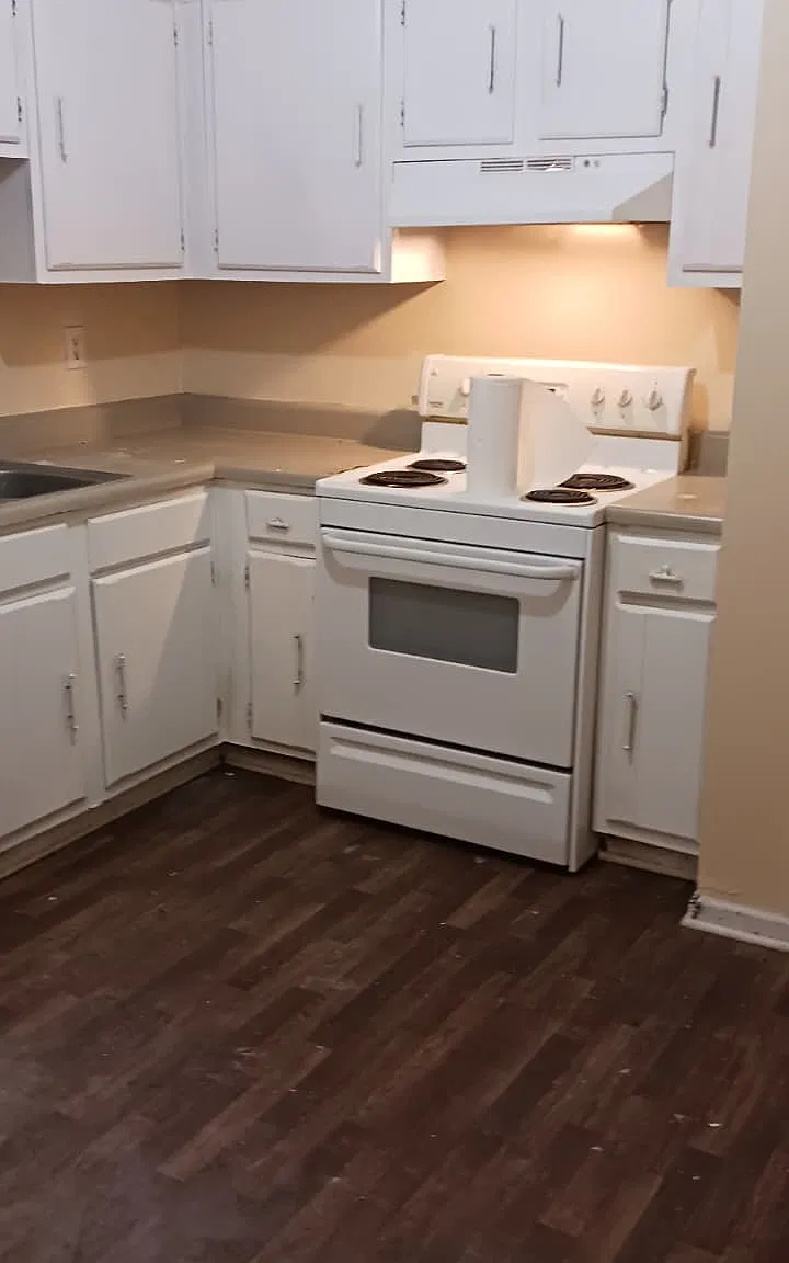 1 bed, 800 sqft, $865 — Photo 2