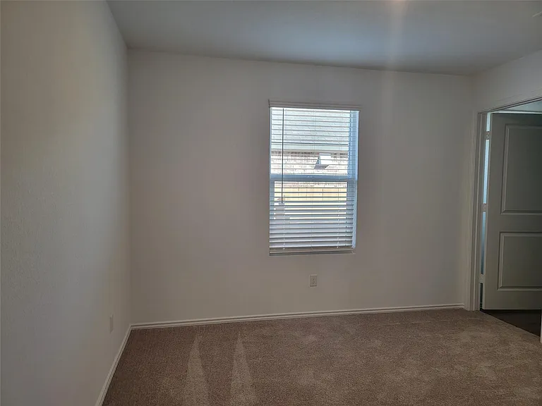 602 Arnage Dr — Photo 9