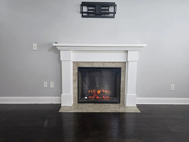8809 Crenshaw Dr — Photo 10