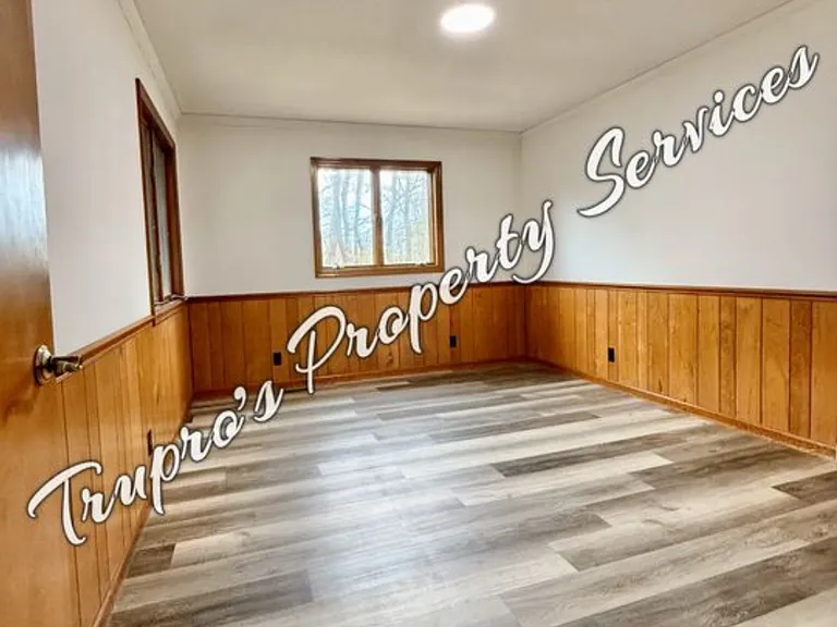 2715 E Shawnee Rd — Photo 9