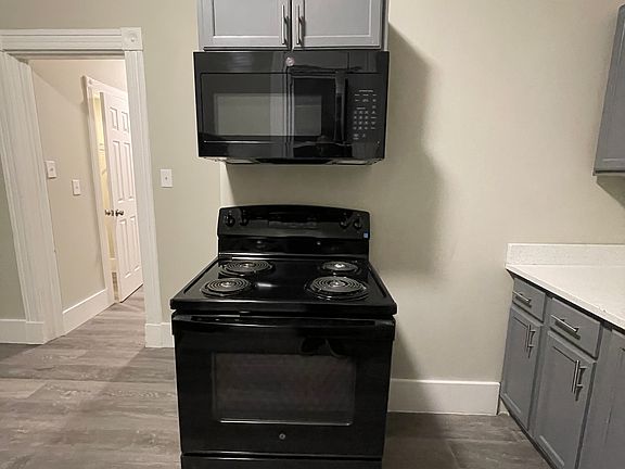 2nd image of 1715 Kinney Ave #1