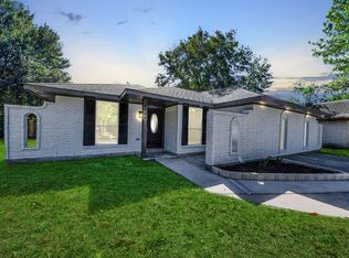 8706 Meadowview Dr, Houston, TX 77037