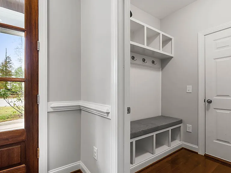 mudroom
