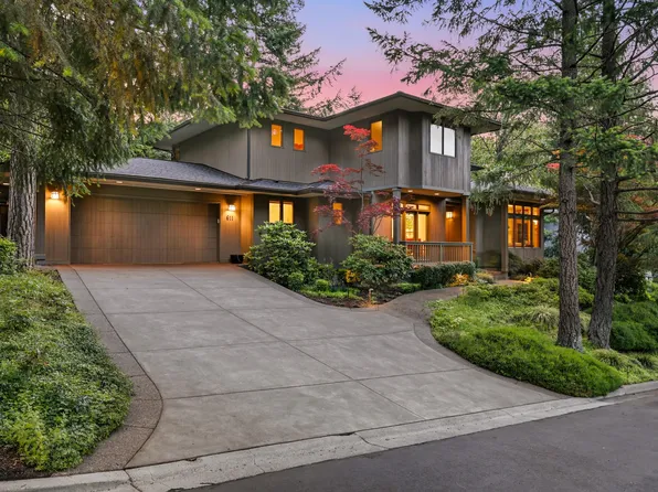 611 Forest St, Ashland, OR 97520