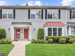 304 Andrews Ln, Moorestown, NJ 08057
